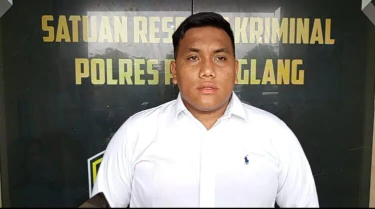 Kanit Tipikor Satreskrim Polres Pandeglang, IPDA Hansen F Simamora, beri keterangan. (ISTIMEWA)