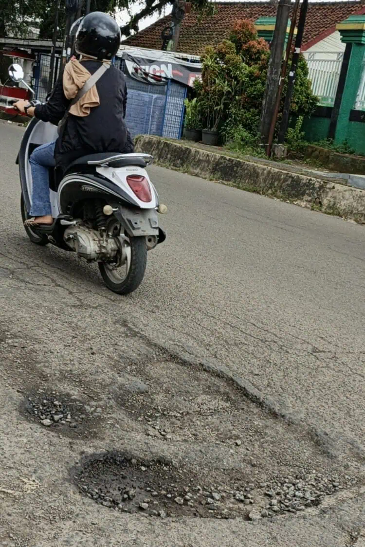 Jalan Nasional dan Provinsi di Pandeglang Berlubang dan Berpotensi Picu Laka Lantas