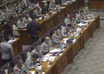 DPR Dukung Polri Tetap Di Bawah Presiden