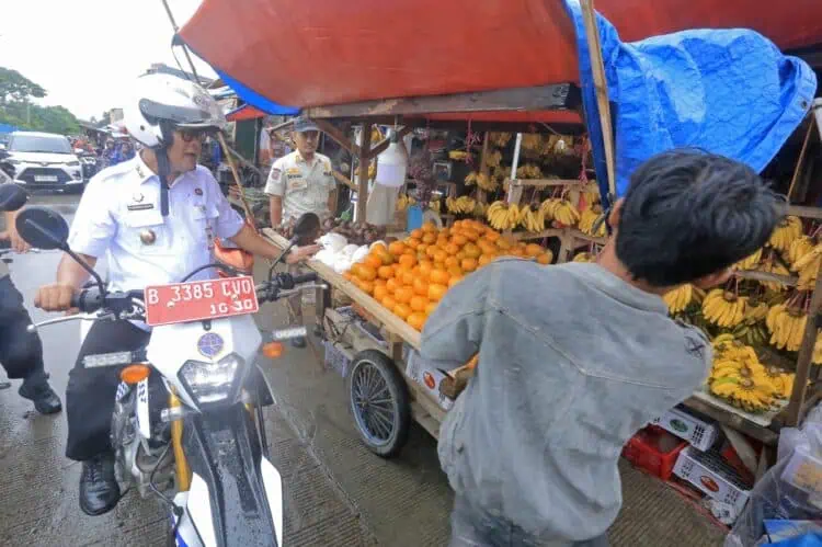 Pasar Sipon Cipondoh Kembali Ditertibkan