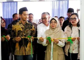 Bupati Pandeglang Raden Dewi Setiani, meresmikan SPPG Karya Bakti, di Desa Pamarayan, Kecamatan Jiput, Kabupaten Pandeglang, Sabtu (3/1/2026) lalu. (ISTIMEWA)