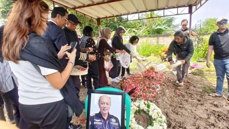Jenazah Pilot Pesawat ATR 42-500 Dimakamkan di TPU Ranca Sadang Tigaraksa