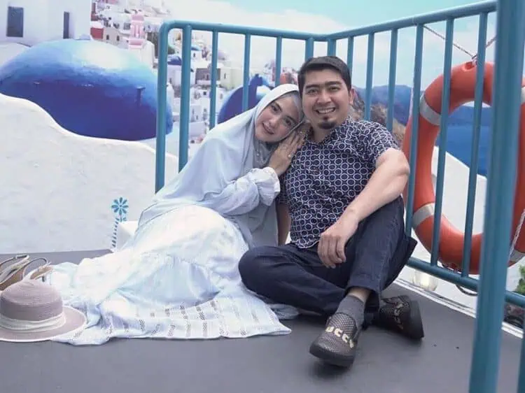 Ustaz Solmed Bongkar Rahasia Kunci Harmonis Dengan April Jasmine: Istri Ngambek Jangan Ajak Debat!