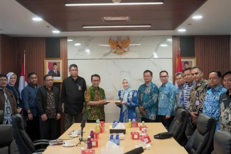 Audiensi Dengan Kementerian, Bupati Zakiyah Dapat Bantuan 400 Unit Bantuan RTLH