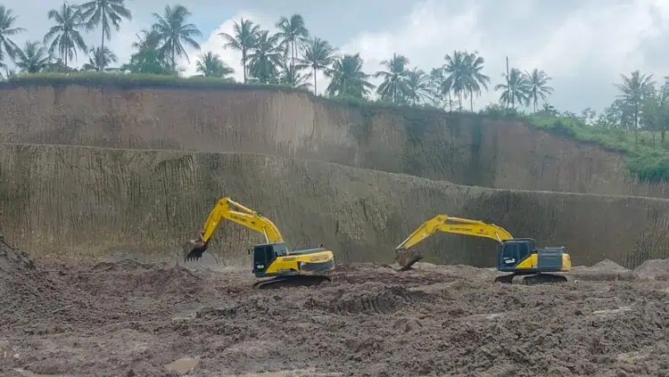 Tambang di Mancak Kabupaten Serang, diduga ilegal. MPL mendesak, aparatur dan pihak terkait segera menutupnya. (ISTIMEWA)