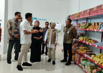 PERESMIAN - Bupati Pandeglang Raden Dewi Setiani, meresmikan Koperasi Merah Putih Desa Kertasana, Kecamatan Pagelaran, Kamis (12/2/2026). (ISTIMEWA)