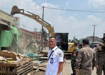 Kejari Dampingi Eksekusi Pengosongan Lahan 1.003 Meter di Situ Gadung