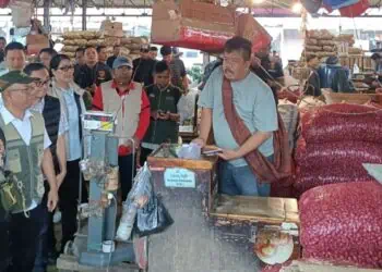 SIDAK : Tim Satgas Saber Pangan melakukan sidak ke sejumlah pasar di Provinsi Banten. (ISTIMEWA)