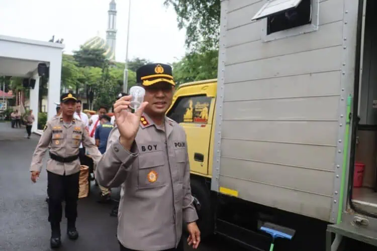 Klaim Untuk Jaga Integritas, Seluruh Personel Polres Tangsel Jalani Tes Urine