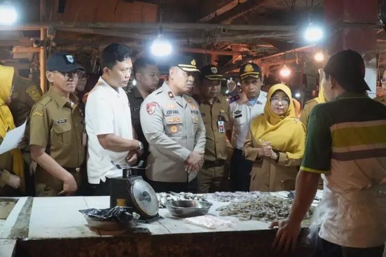 Makanan Berformalin Ditarik dari Pasaran, Bupati Dewi: Pedagang Tak Boleh Naikkan Harga Sepihak