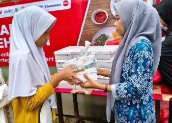Libatkan 102 UMKM Warteg, Alfamart Bagikan 60.000 Paket Berbuka Puasa. (ISTIMEWA)