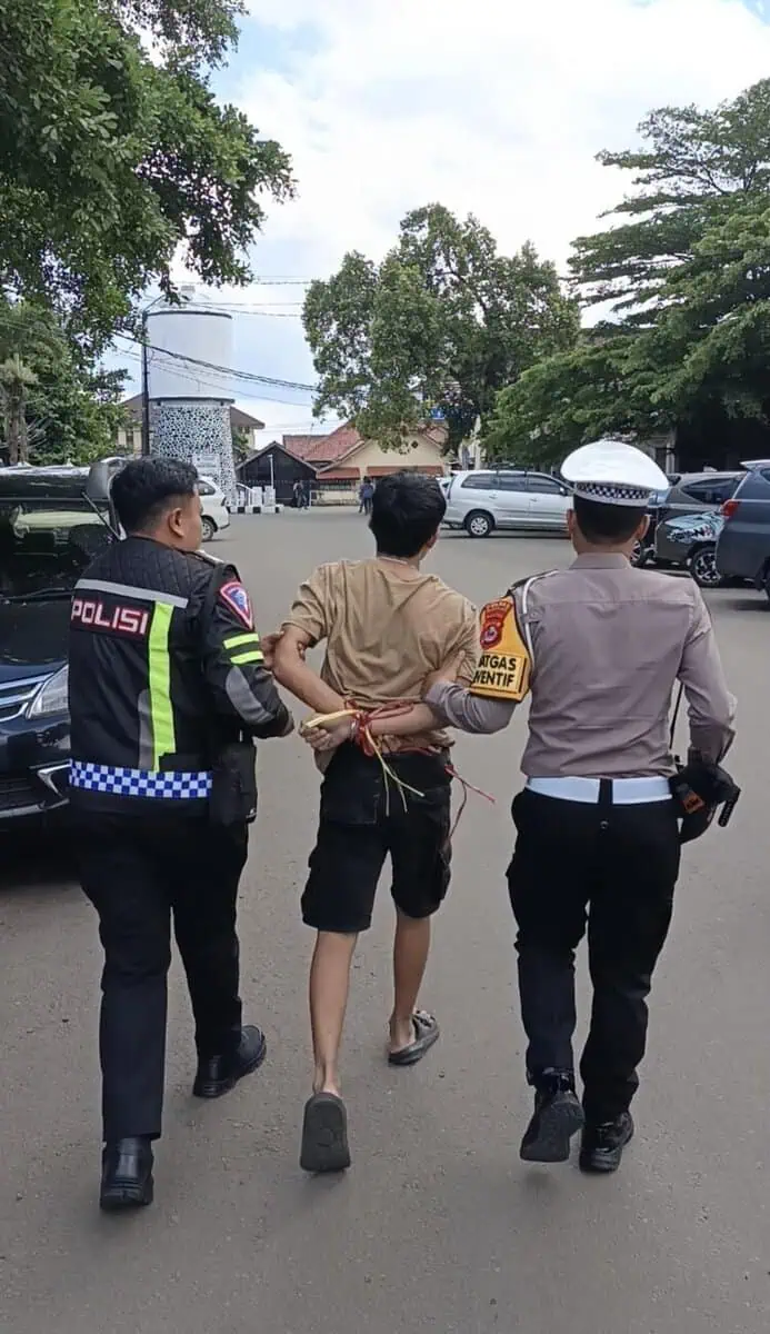 Kantongi Obat-obatan Terlarang, Seorang Pemuda Digiring ke Mapolres Pandeglang