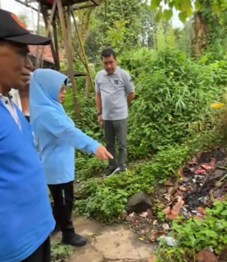 Bupati Dewi Tekankan Kebersihan Lingkungan Perkantoran