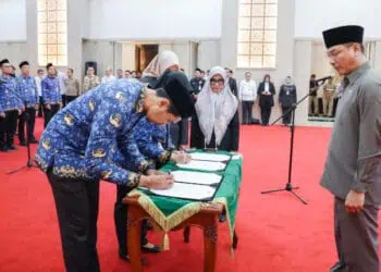 Sekda Banten Lantik 37 Pejabat Fungsional, Tekankan ASN Inovatif dan Adaptif