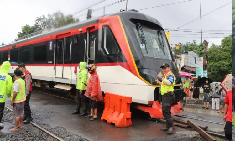 Kapolres Metro Tangerang Kota Paparkan Kronologis Kecelakaan di Perlintasan Poris