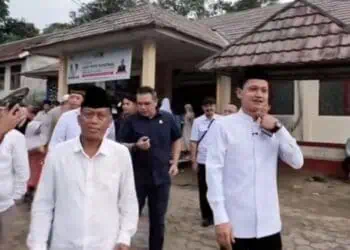 Wabup Pandeglang Iing Andri Supriadi, saat safari ramadhan di Kecamatan Picung. (ISTIMEWA)