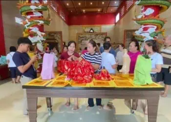 Ritual Cuci Rupang Warnai Persiapan Imlek di Lebak