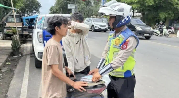 Pengendara Tanpa Helm Jadi Pelanggaran Terbanyak di Lebak