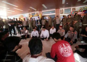 PJU Mati, Jalan Rusak hingga Semrawutnya Utilitas Kabel Disorot Mahasiswa Saat HUT ke-33 Kota Tangerang