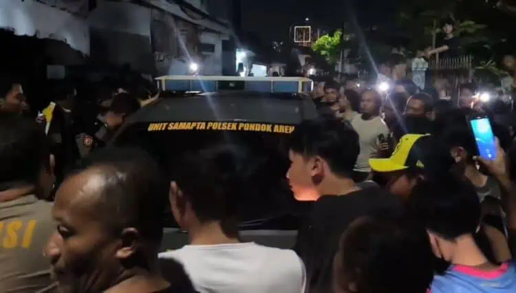 Dua Pelaku Ranmor Bawa Pistol Korek di Tangsel Berdarah-darah Dihajar Massa