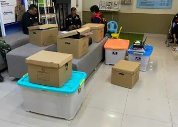 Sejumlah barang bukti kasus dugaan tindak pidana korupsi perizinan, yang diamankan Kejari Serang dari BPN Kota Serang. (ISTIMEWA)