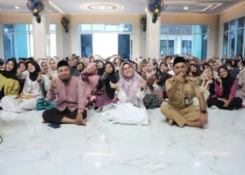 ROADSHOW LITERASI - Dinas Komunikasi Informatika Statistik dan Persandian (Diskominfo) Kabupaten Serang, menggelar Road Show Literasi Digital dalam rangka membekali anak muda agar mempunyai kemampuan digital yang komprehensif di SMAN 1 Ciruas pada Selasa, (10/3/2026). (ISTIMEWA)