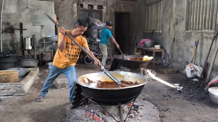 Produksi Dodol Betawi di Serpong Meningkat Tajam Jelang Idul Fitri