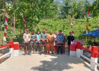 Jembatan Gantung Garuda di Cigeulis Pandeglang Jadi Simbol Kebersamaan TNI dan Masyarakat