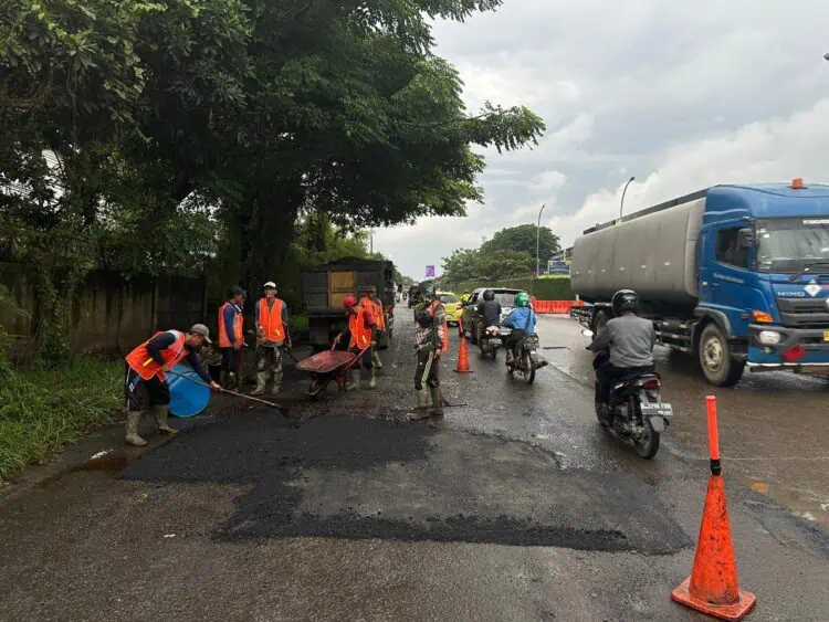 Jelang Lebaran, 41 Ruas Jalan Mudik di Kabupaten Tangerang Diperbaiki Sementara