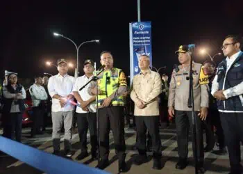 Pantau Mudik Dini Hari, Kapolda Banten Dampingi Menhub di Pelabuhan