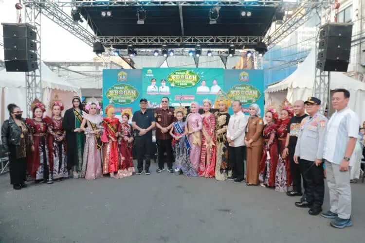 200 Lebih Pedagang Ramaikan 'Pasar Jedogan' di Kawasan Pasar Lama Kota Serang