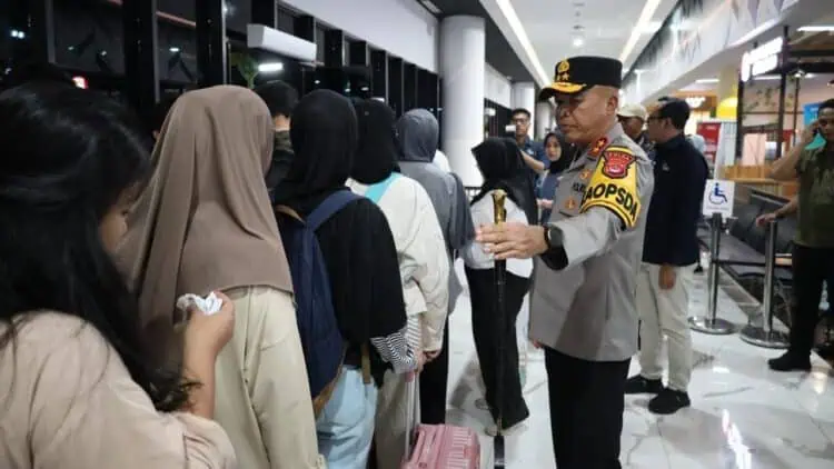 Ratusan Ribu Pemudik Menyeberang ke Sumatera, Arus Mudik di Pelabuhan Merak Terpantau Lancar