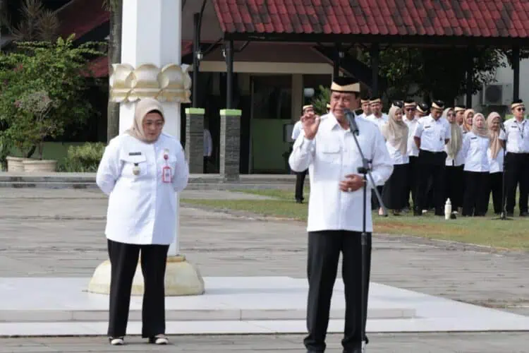 Bupati dan Wabup Pimpin Apel Sekaligus Halal Bihalal bersama ASN Pemkab Tangerang