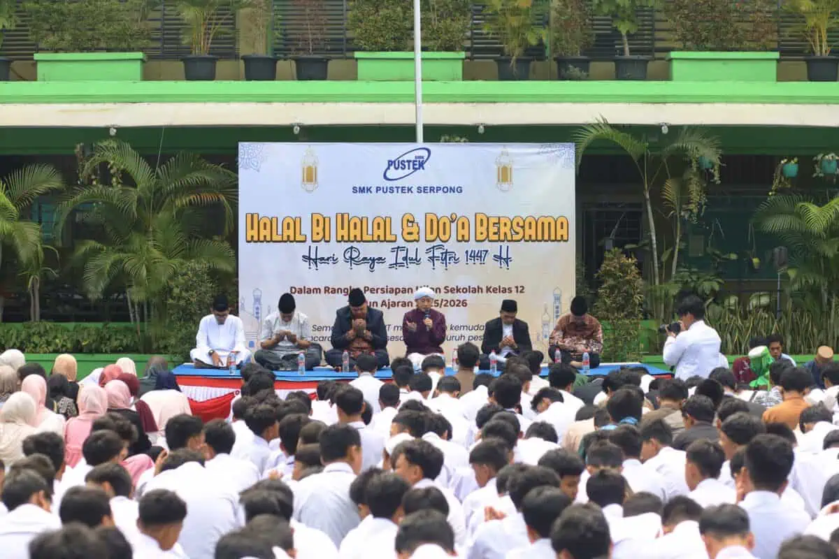 Ribuan Siswa SMK Pustek Serpong Ikuti Halal Bihalal dan Do'a Bersama Ribuan Siswa SMK Pustek Serpong Ikuti Halal Bihalal dan Do'a Bersama