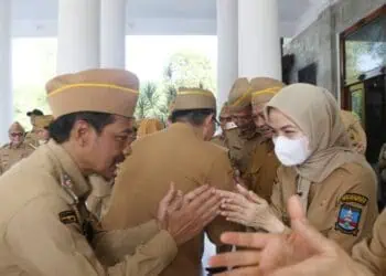HALAL BIHALAL - Bupati Serang Ratu Zakiyah, hadiri Halal Bihalal Paska Libur Hari Raya Idul Fitri 1447 Hijriyah, di Teras Pendopo Bupati Serang, Senin (30/3/2026). (ISTIMEWA)