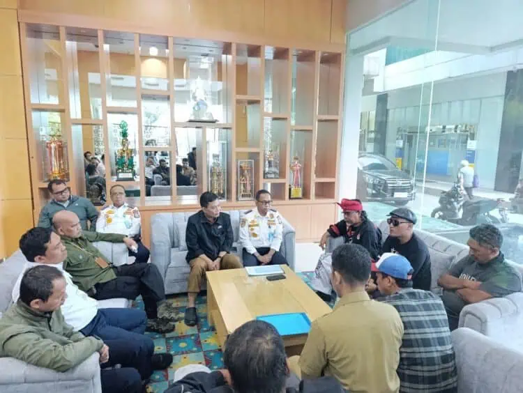 Pengusaha Kuliner Pamulang Tolak Pengelolaan Parkir oleh Dishub Tangsel