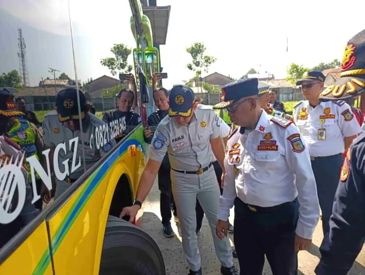 Dishub Tangsel Temukan Pelanggaran Administrasi Saat Ramp Check Bus Angkutan Lebaran