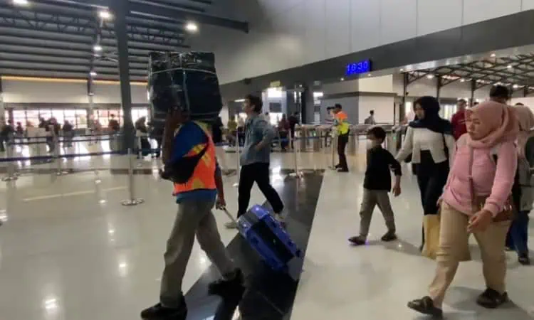 Stasiun Rangkasbitung Lebak Mulai Dipadati Pemudik