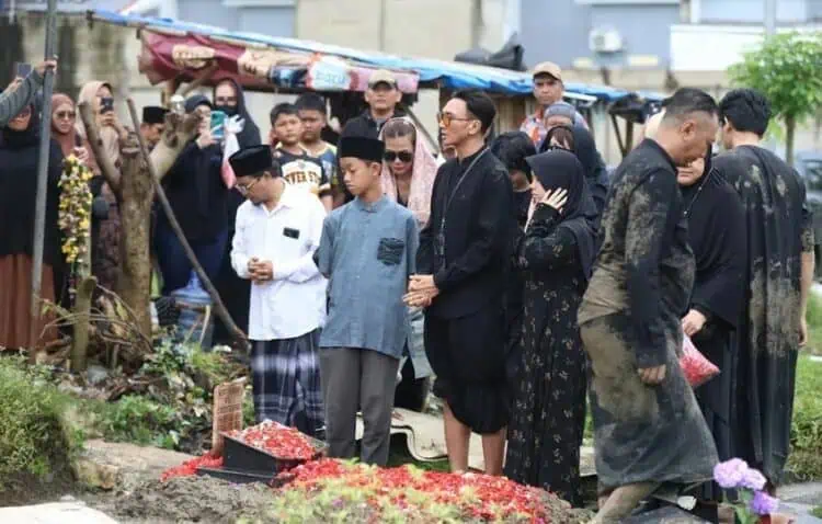 Ibunda Anji Meninggal Dunia, Ini Riwayat Penyakitnya
