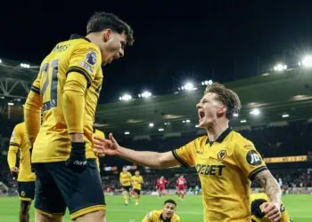 Liverpool Tersandung Lagi di Menit Akhir