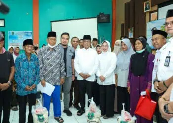 Pemprov Banten Salurkan Bantuan Beras dan Ayam untuk Ribuan Keluarga