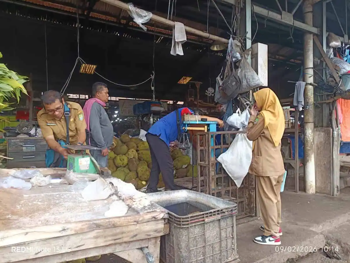 Pastikan Transaksi Pasar Akurat dan Terpercaya UPT Metrologi Legal Kota Tangerang Gencarkan Layanan Tera dan Tera Ulang Timbangan Pastikan Transaksi Pasar Akurat dan Terpercaya UPT Metrologi Legal Kota Tangerang Gencarkan Layanan Tera dan Tera Ulang Timbangan