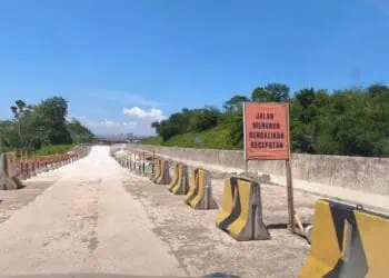 Waspada Berkendara di Km 101 Tol Serpan, Ada Penurunan Badan Jalan