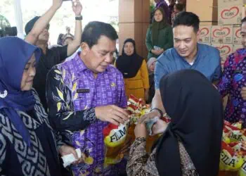 Sinar Mas Land Gelar Bazar Minyak Goreng Murah Untuk 7.500 Warga