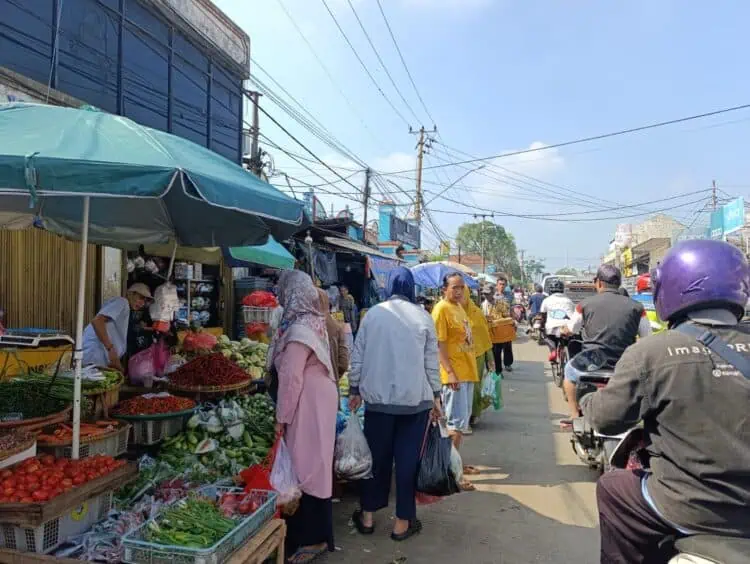 Satpol PP Tangsel Bakal Tertibkan PKL Pasar Serpong