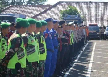 Apel gelar pasukan personel pengamanan gabungan, di Mapolres Pandeglang, Kamis (12/3/2026). (ISTIMEWA)
