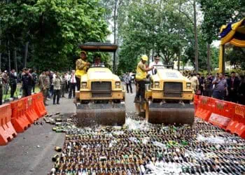 Ribuan Miras dengan Nilai Ekonomis Lebih dari Rp 45 Juta Dimusnahkan di Kota Tangerang