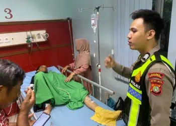 Sepeda Motor "Adu Banteng" di Alam Sutera, Satu Pengemudi Tak Sadarkan Diri