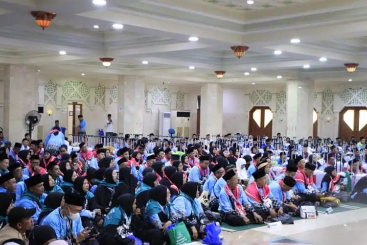 393 Calhaj Kabupaten Tangerang dalam Kloter Kelima Resmi Diberangkatkan