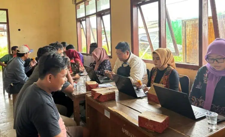 DPMPTSP Kabupaten Tangerang Jemput Bola Pembuatan NIB Gratis di Pasar Kronjo
